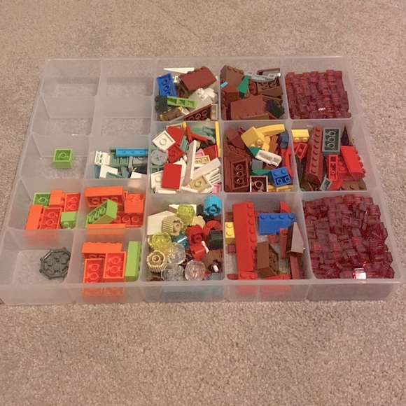 LEGO ROOF, SMOOTH TILE, AND RED TILE PIECES - Picture 1 of 1